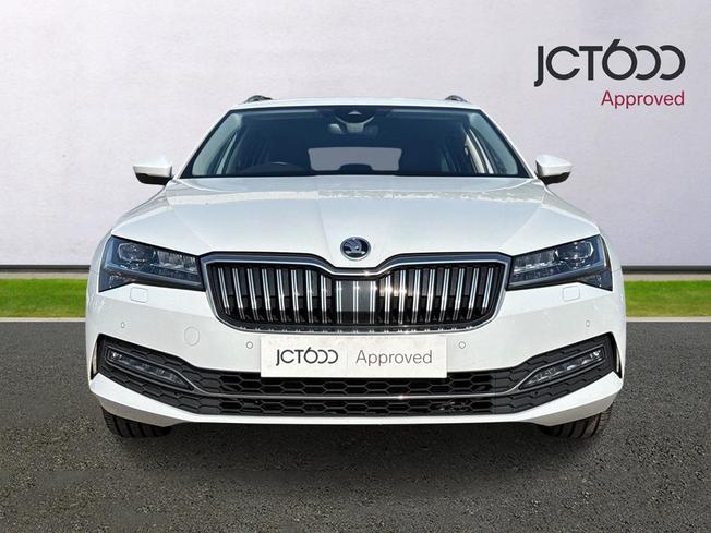 ŠKODA Superb Photo 8
