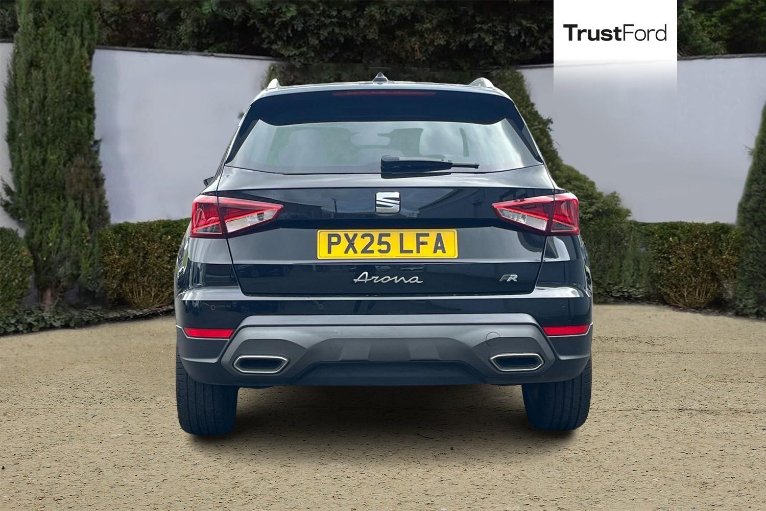 SEAT ARONA Photo 6