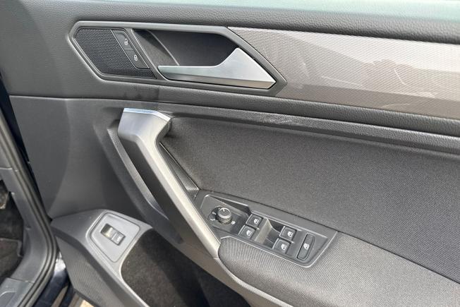 VOLKSWAGEN Tiguan Allspace Photo 29