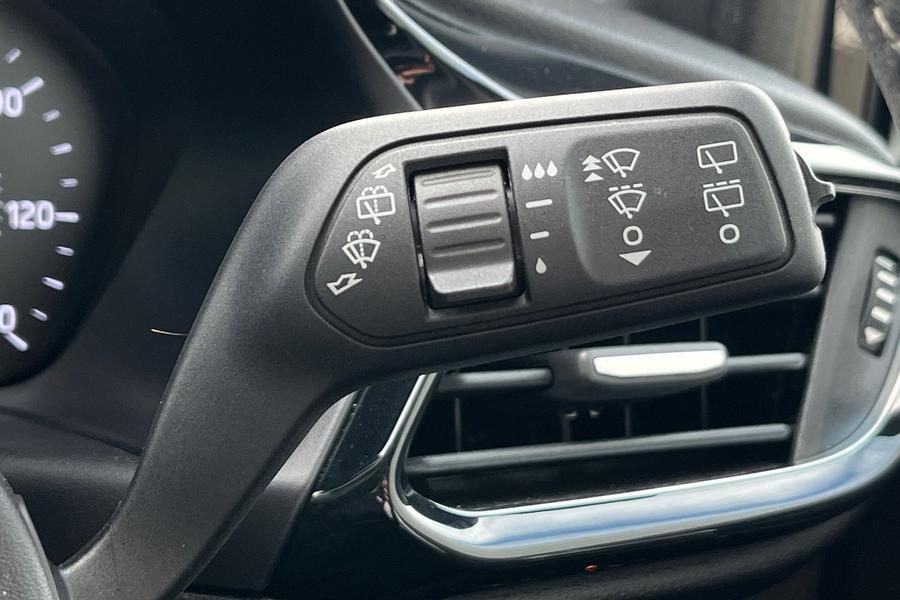 Ford Fiesta Photo autoimg-e0ac6c7dcff667c4caf20ffdf2419e81e0bc34e6.jpg