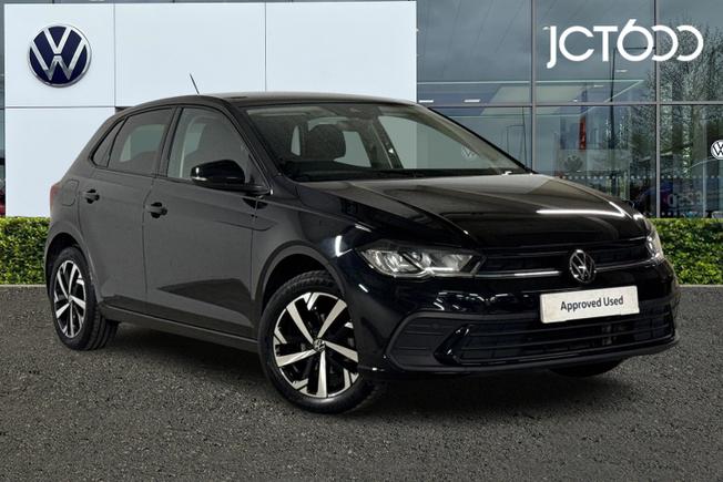 VOLKSWAGEN Polo Photo 1