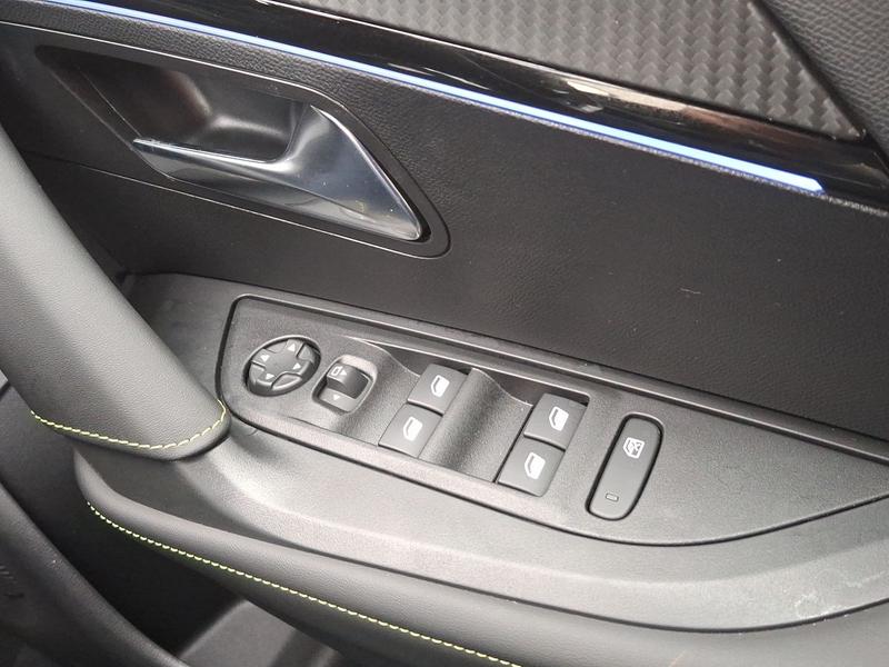 Used Peugeot 2008 KP75FKW 26