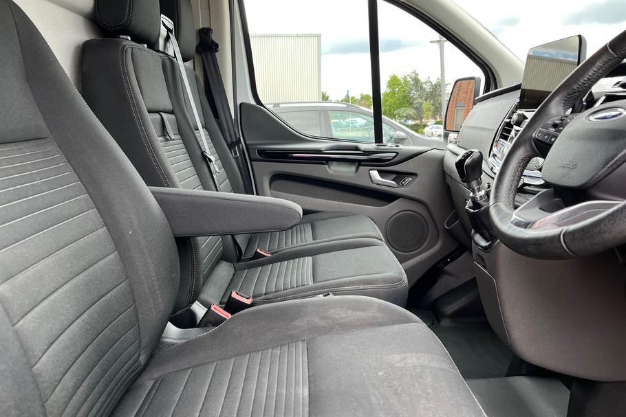 Used Ford TRANSIT CUSTOM HT21GZK 34