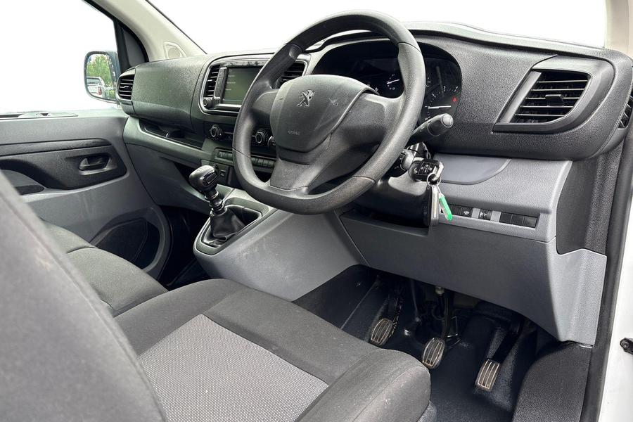 Peugeot EXPERT Photo autoimg-e0b1d32aeeeea9ee68d790b2879096061726f327.jpg