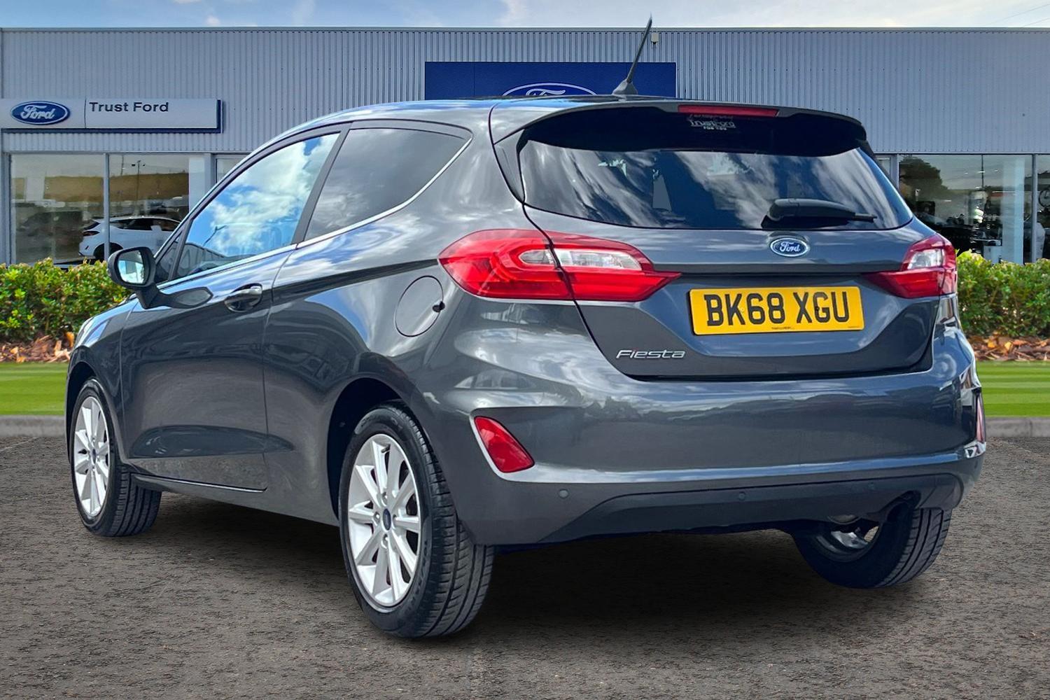 Ford Fiesta Photo 1