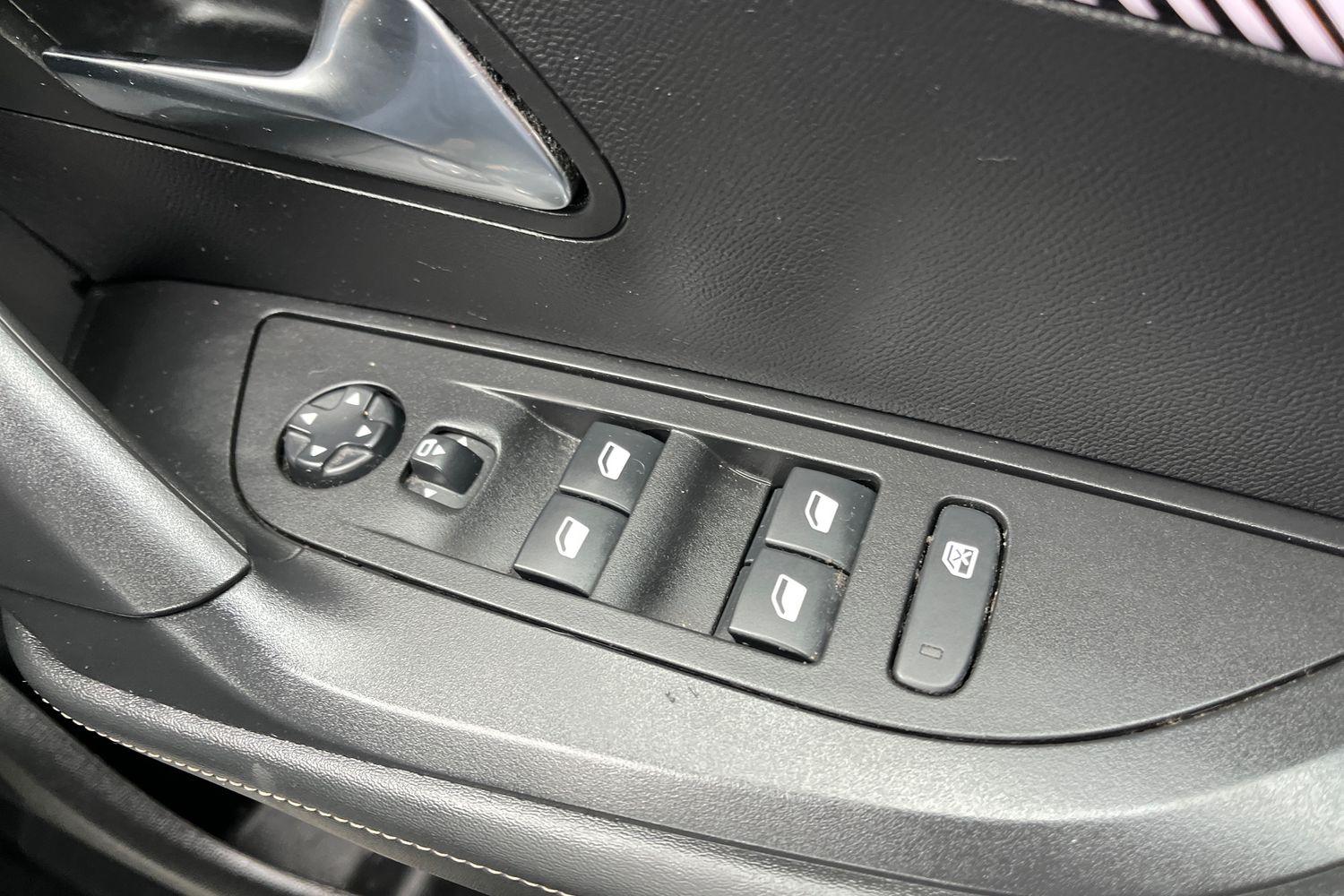 Peugeot 2008 Photo 15