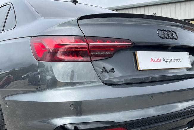 AUDI A4 Photo 28