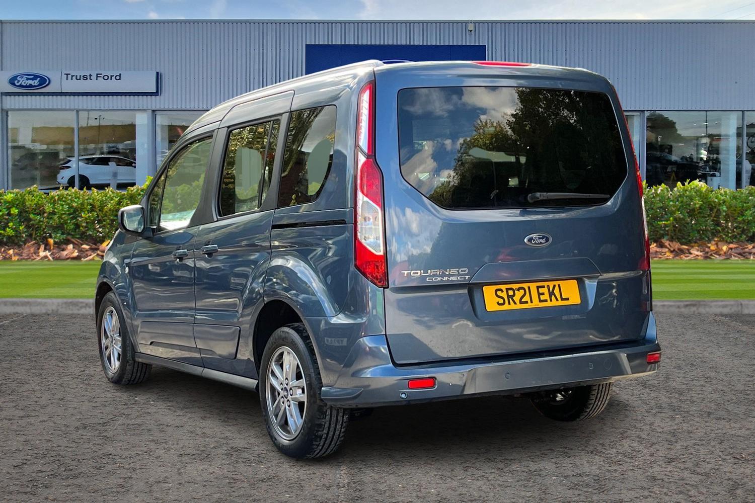 Ford Tourneo Connect Photo 1