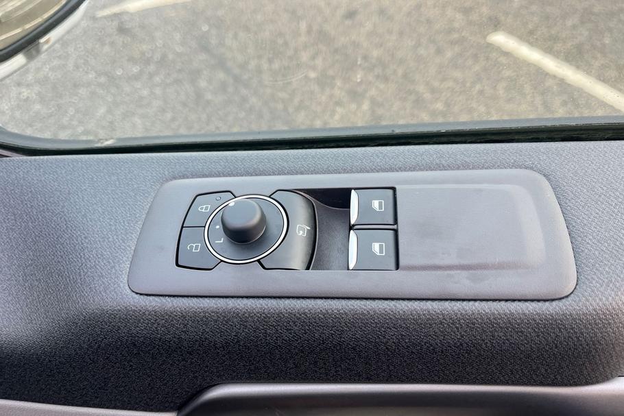 Used Ford E-TOURNEO CUSTOM YB75VDA 22