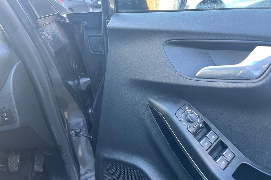 Ford PUMA Photo autoimg-e0ba40f39536d20799f66b6b66a7134e55e7877e.jpg