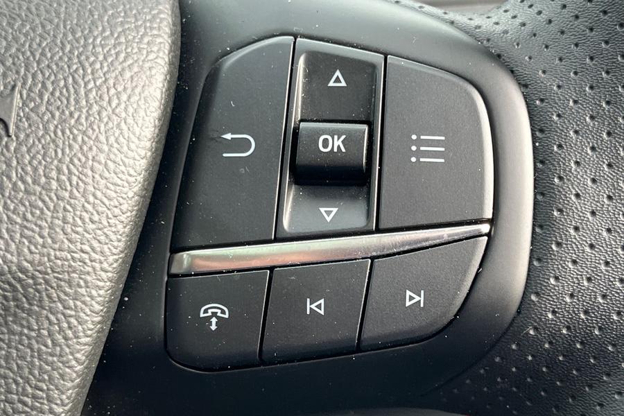 Ford KUGA Photo autoimg-e0bc4128de16828463c1dd69e557051b377620ec.jpg