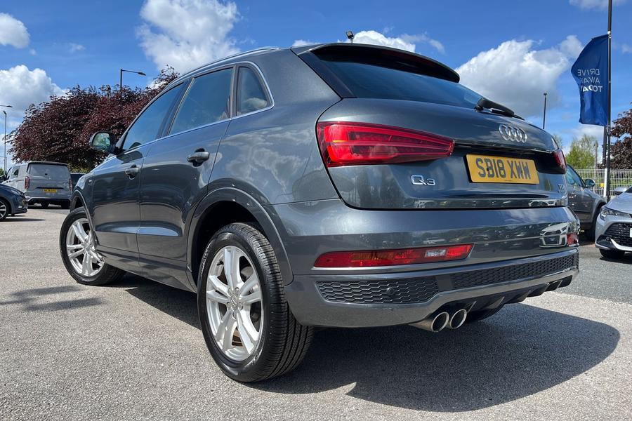 Audi Q3 Photo autoimg-e0be76d0d2e31fa0708781698aeb58ca3ca78d63.jpg