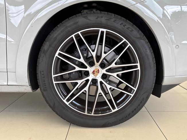 PORSCHE Cayenne Photo 26