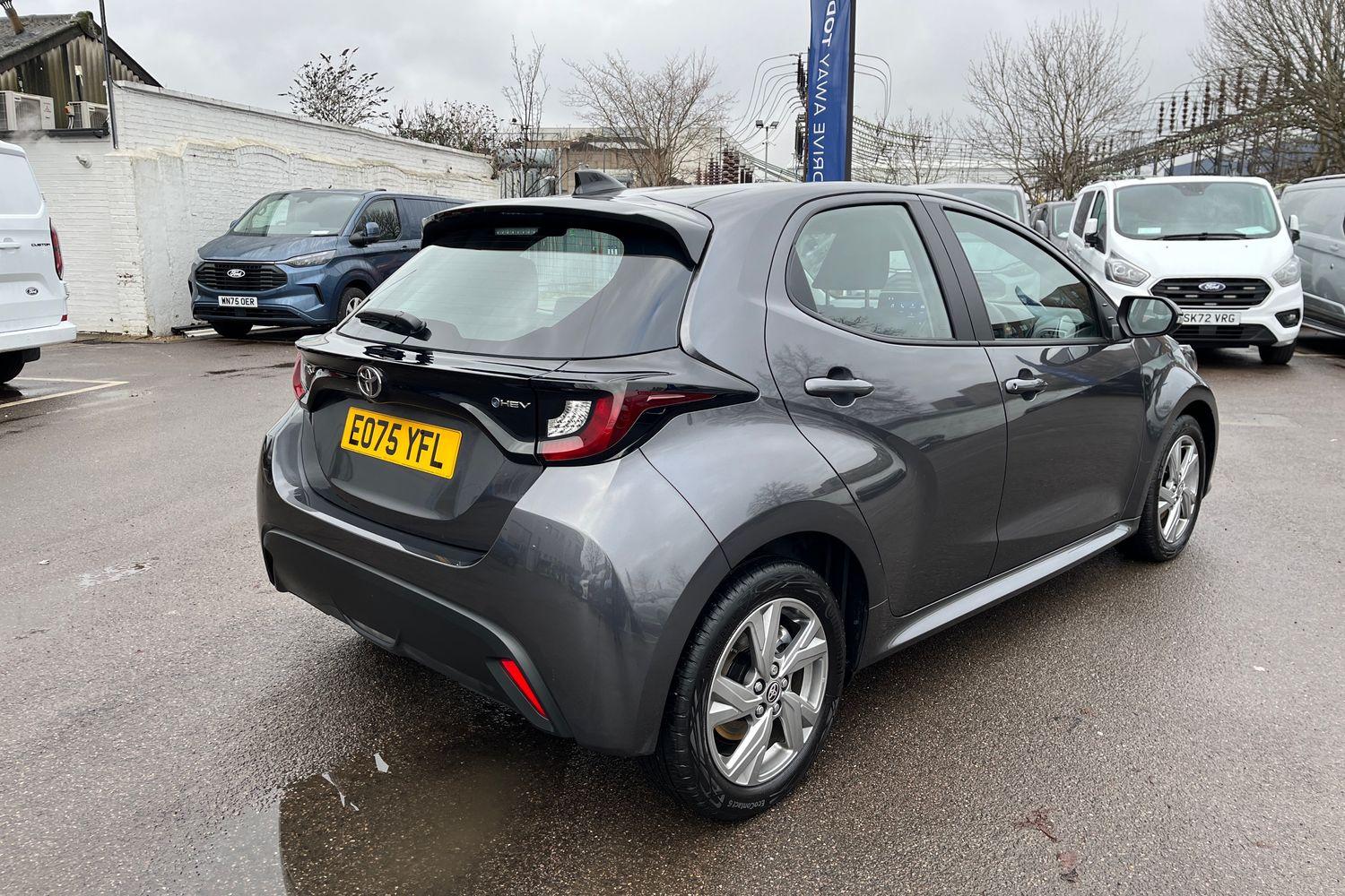 Toyota YARIS Photo 34