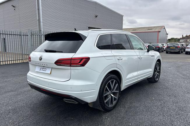 VOLKSWAGEN Touareg Photo 24