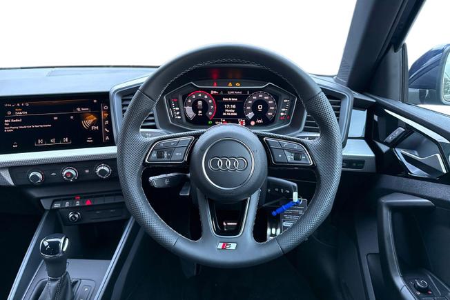 AUDI  A1 Photo 11