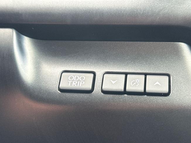 LEXUS Ux Photo 30