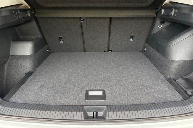VOLKSWAGEN Tiguan Photo 12
