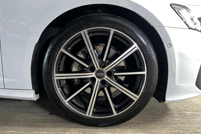 AUDI A6 Avant Photo 5