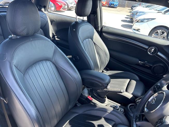 MINI Hatch Photo 35