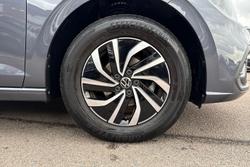 VOLKSWAGEN Polo Photo 5