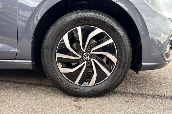 VOLKSWAGEN Polo Photo 5