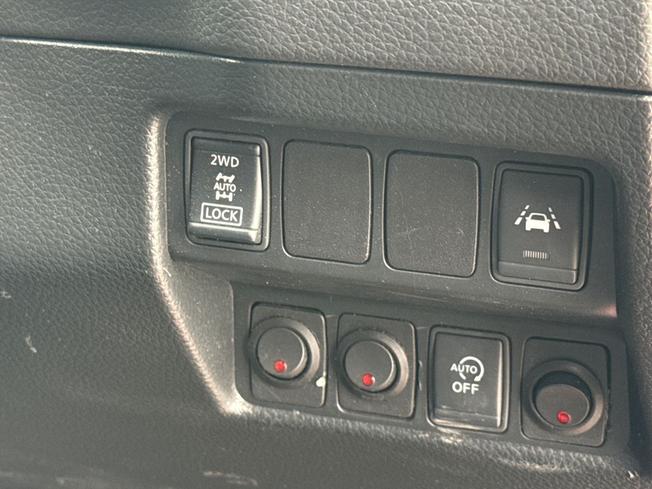 NISSAN Qashqai Photo 29