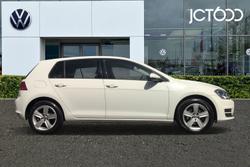 VOLKSWAGEN Golf Photo 4