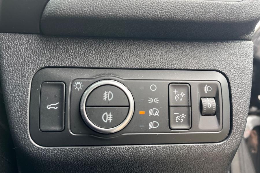 Ford KUGA Photo autoimg-e0d247cdf97b488d6d58e32b757fe66e345d06a3.jpg