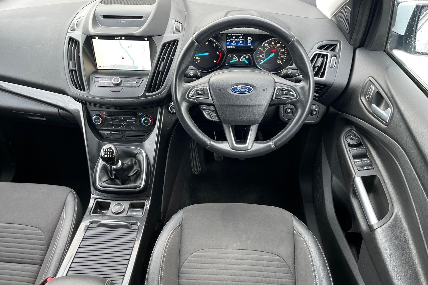 Ford KUGA Photo 10