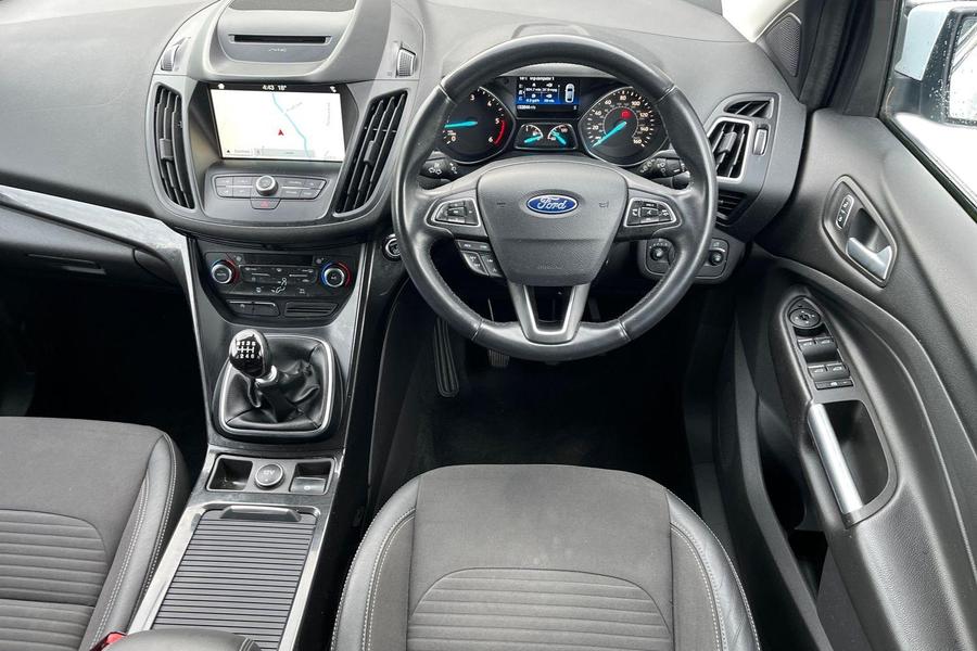 Ford KUGA Photo autoimg-e0d35f39ad3ec191a30367c013f77db26c6985c7.jpg