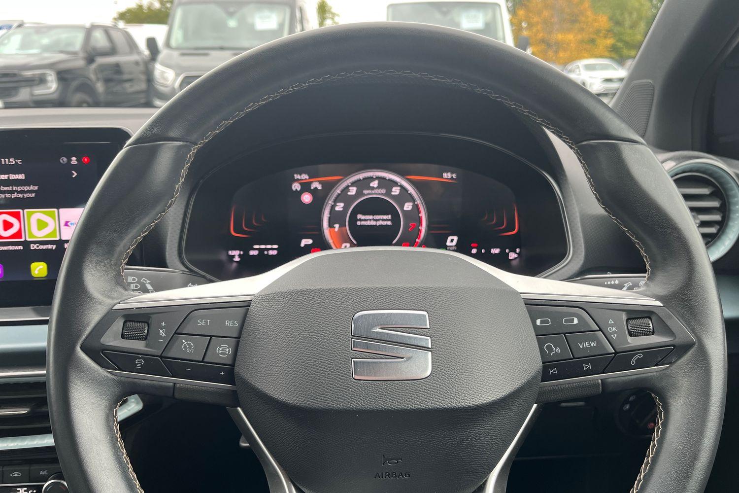 SEAT ARONA Photo 11
