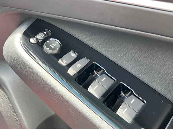 Honda HR-V Photo autoimg-e0d5993608f98b310a9b95faa6a2c96f9e35f79e.jpg