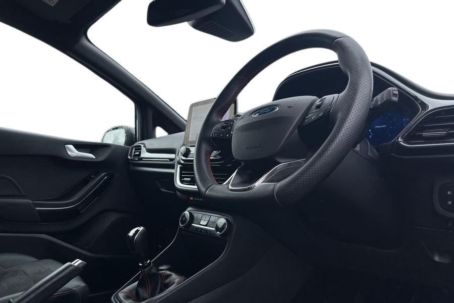 Ford FIESTA Photo autoimg-e0dafff7f620479f11c0e923e43e09ddf58b9d3c.jpg
