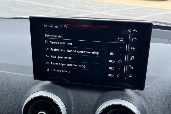 AUDI Q2 Photo 31