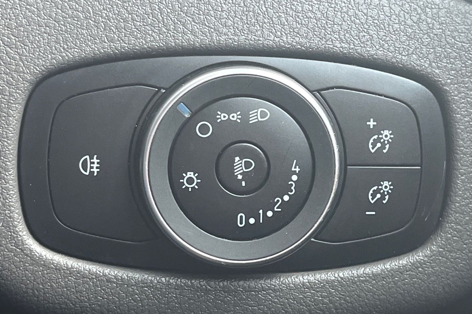 Ford TRANSIT CONNECT Photo 8