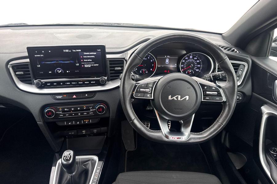 Kia CEED Photo autoimg-e0e06b2f6f8aa762d51f19b8356a24771b8057b2.jpg