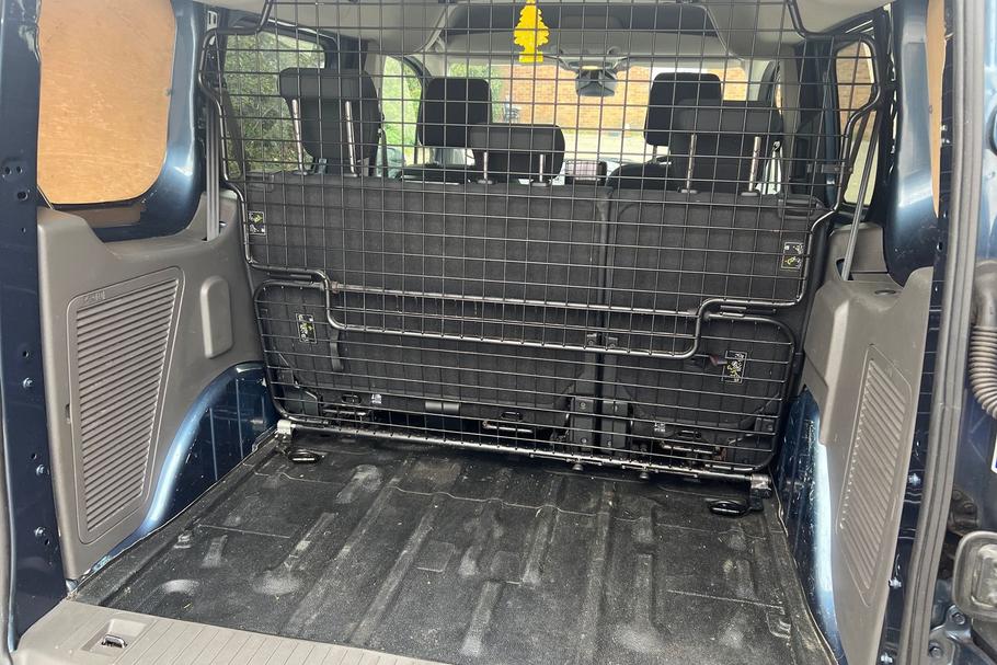 Used FORD TRANSIT CONNECT HR19NKT 23
