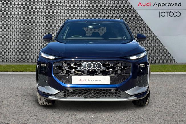 AUDI Q3 Photo 8