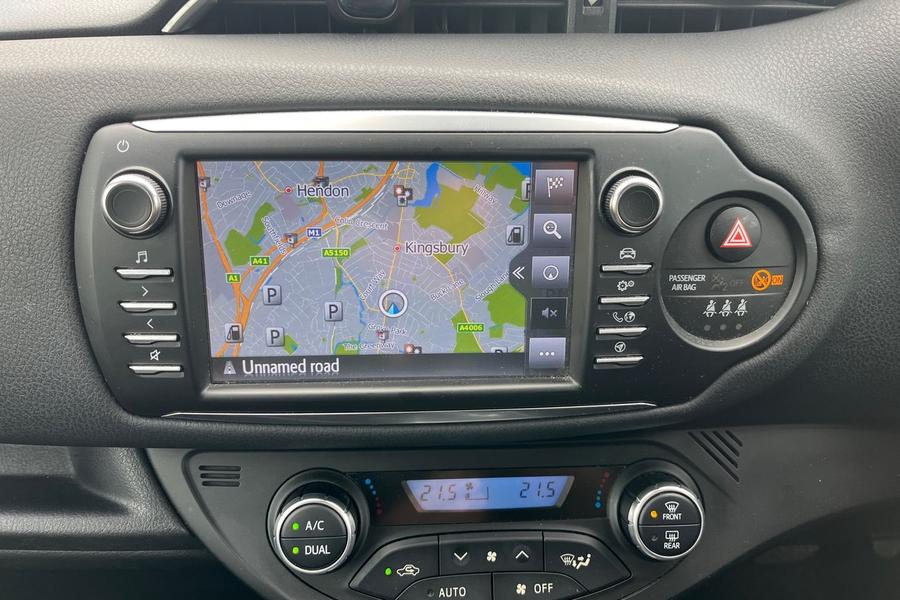 Toyota Yaris Photo autoimg-e0e6eed0d741bdc2a84ac7015194bafc94e527c1.jpg