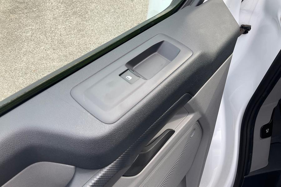 Ford E-Transit Custom Photo autoimg-e0e7228835127220909c1ce1dab14d7b5e1e4eab.jpg