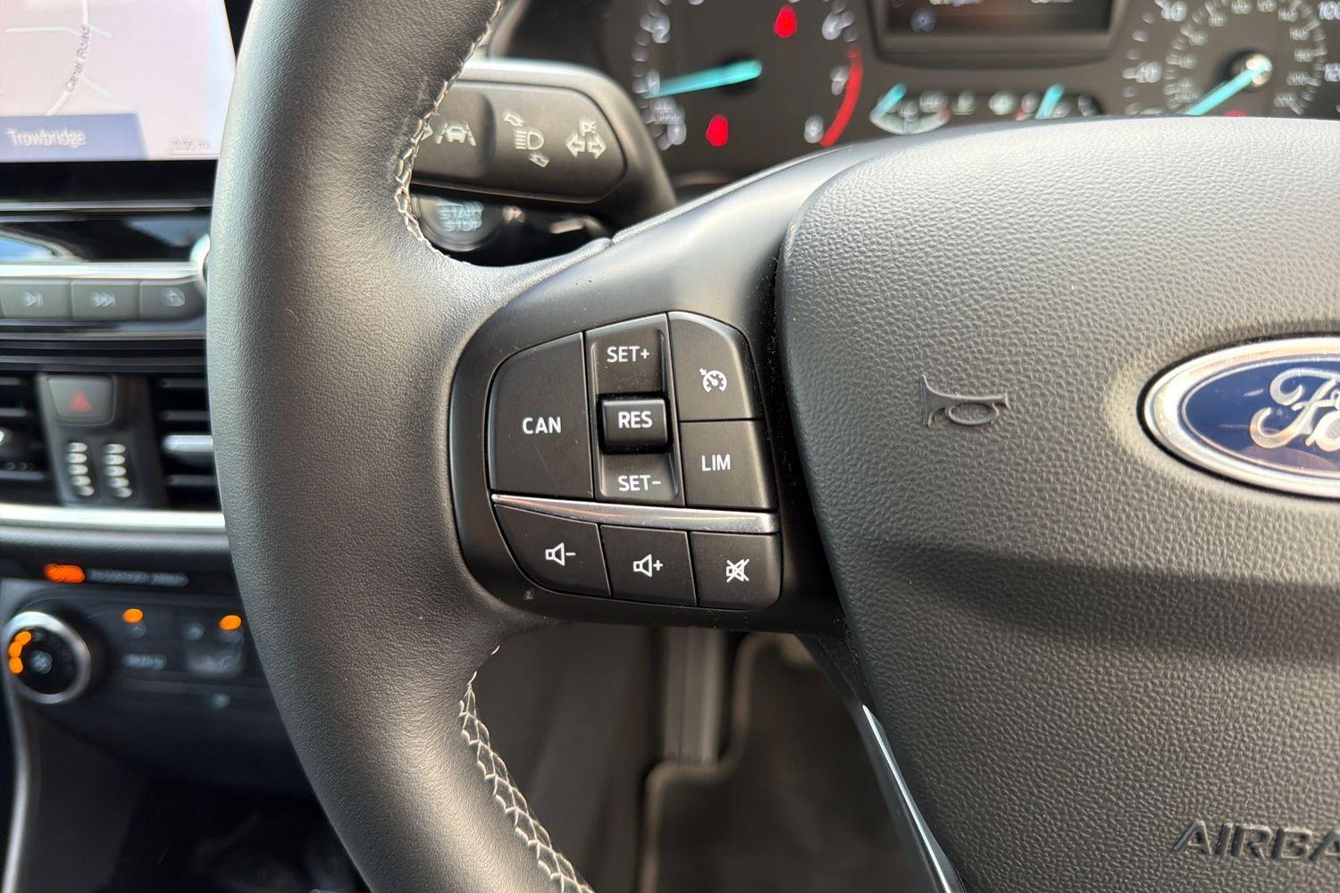 Ford FIESTA Photo 22
