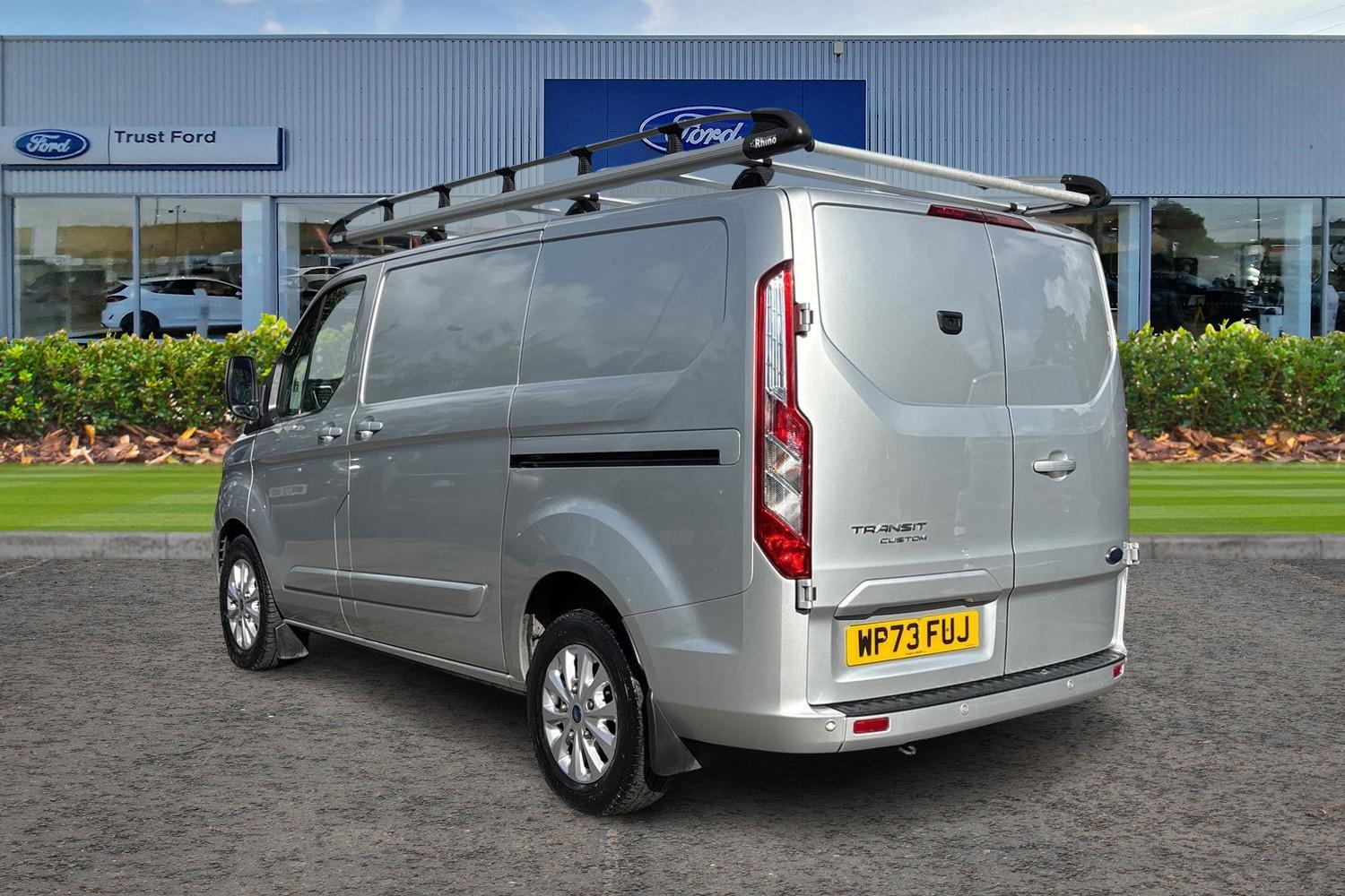 Ford TRANSIT CUSTOM Photo 1