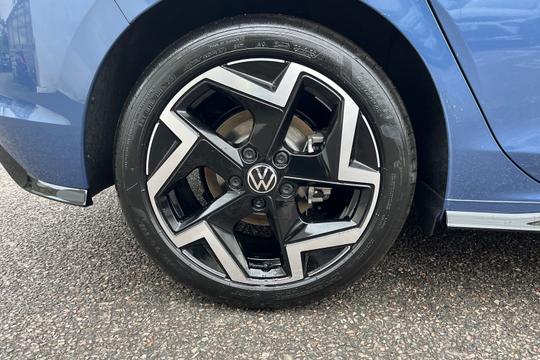 Volkswagen Golf Photo autoimg-e0ebaf8d1329358c1624b0500be9490bfca1c0d4.jpg