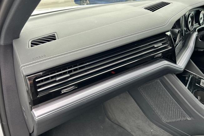 VOLKSWAGEN Touareg Photo 59