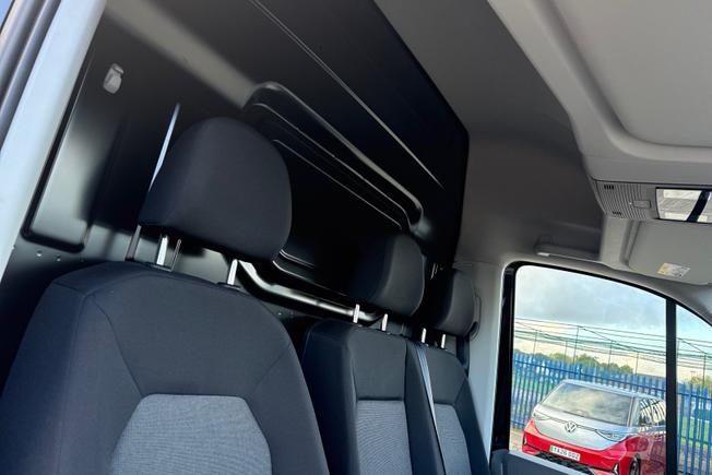 VOLKSWAGEN Crafter Photo 25