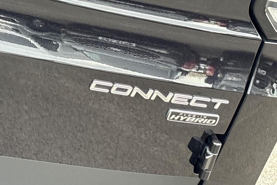 Used FORD TRANSIT CONNECT YR25BNE 20
