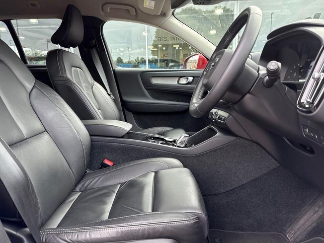 VOLVO Xc40 Photo 42