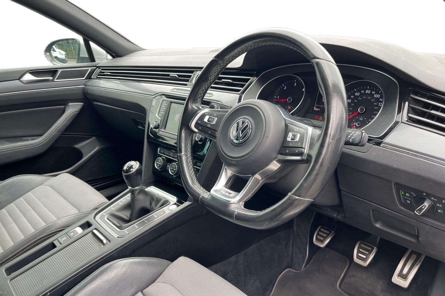 Volkswagen PASSAT Photo 8