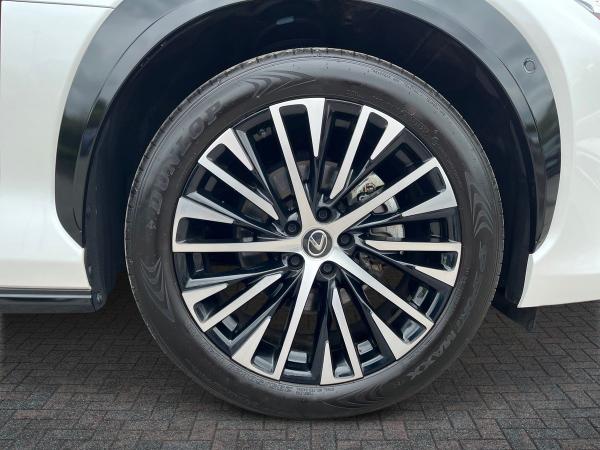 Lexus RZ Photo autoimg-e0f849498db83ccce37c93e3aa95e4bd241ba2af.jpg